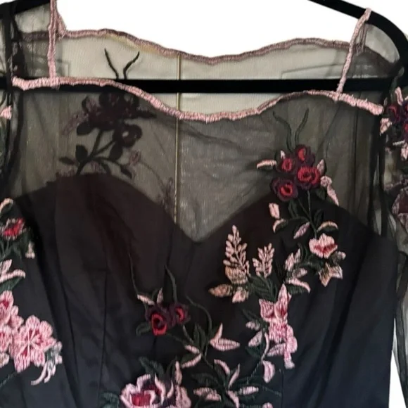 Chi Chi London Black Embroidered Floral Dress US Size 10 - Picture 3 of 10
